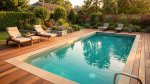 Holzdeck an Pool und Terrasse: Holzarten, Pflege, Abstand